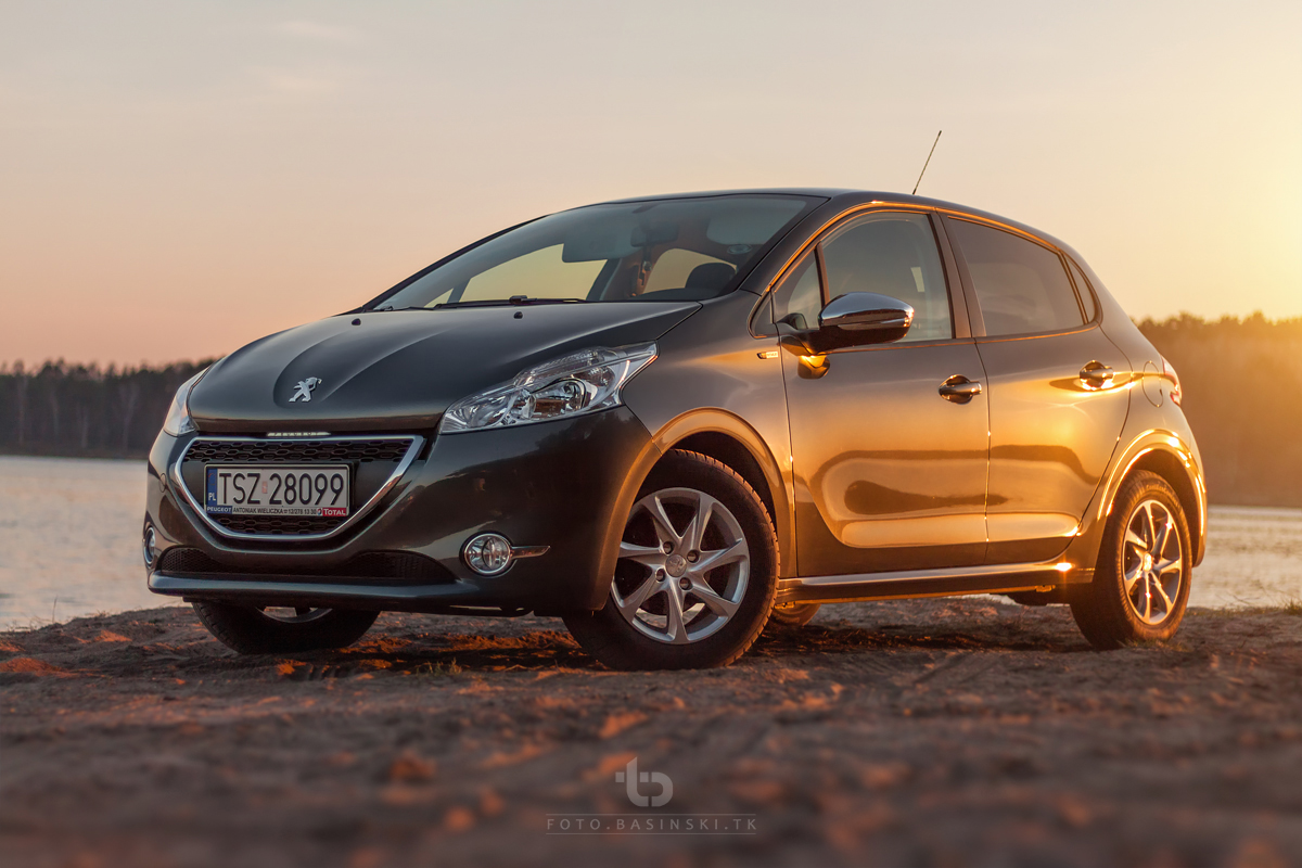 peugeot 208 - https://fotobasinski.tk