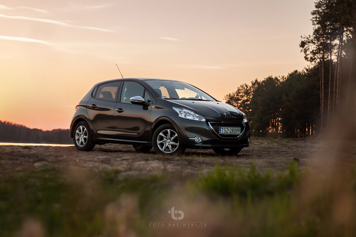 peugeot 208 - https://fotobasinski.tk