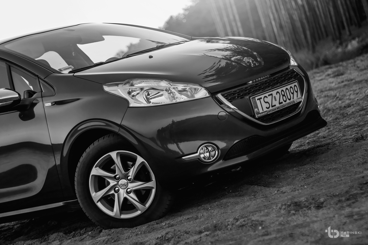 peugeot 208 - https://fotobasinski.tk