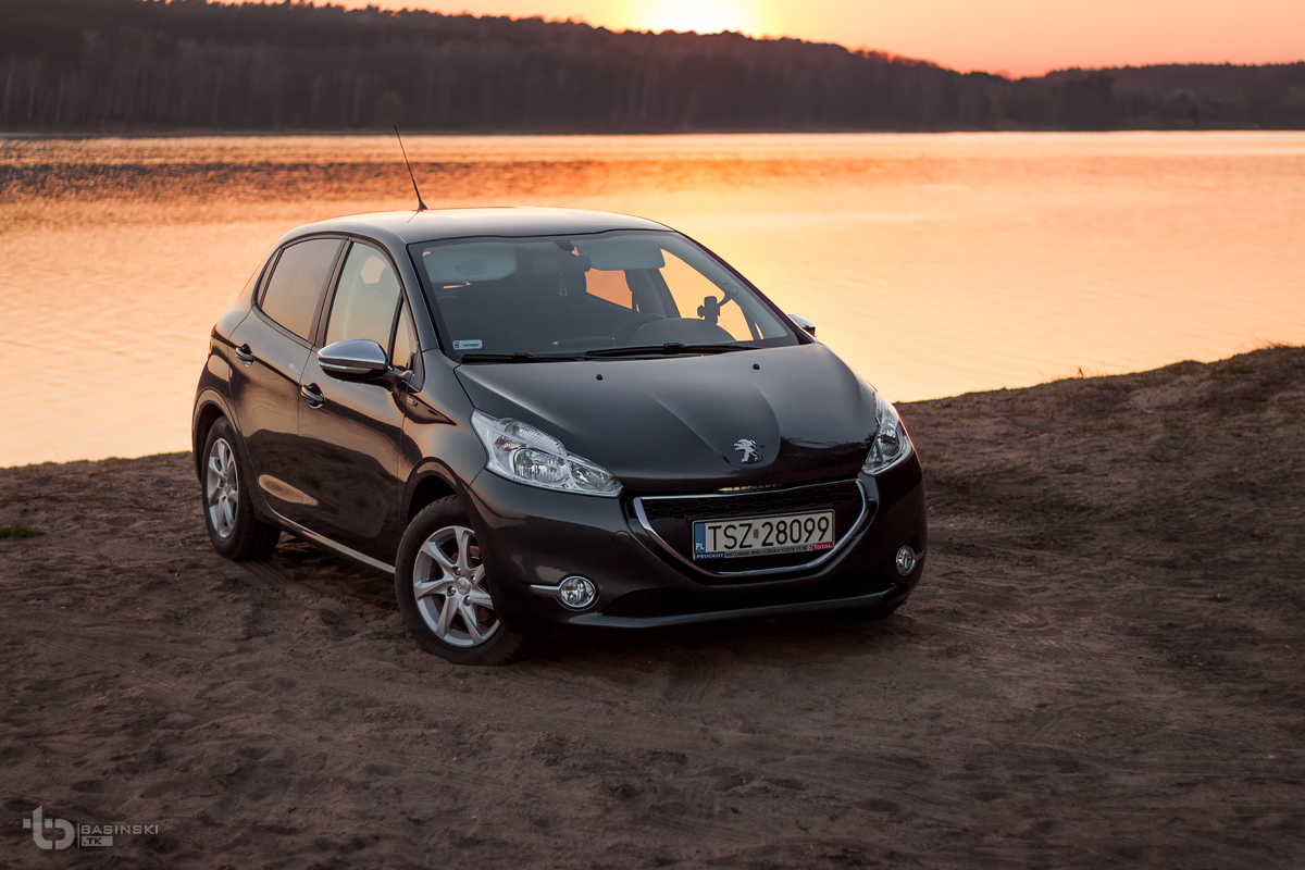 peugeot 208 - https://fotobasinski.tk