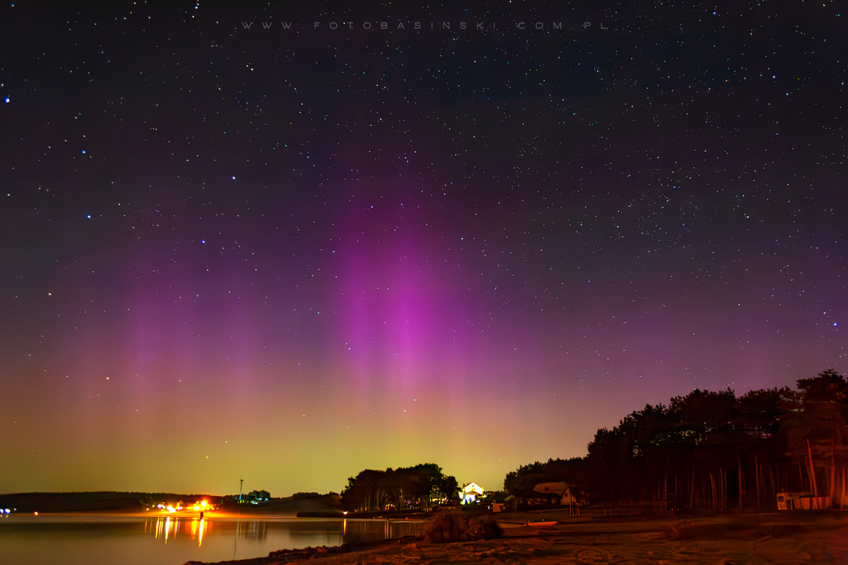 Zorza i perseidy widziane z polski - www.fotobasinski.com.pl